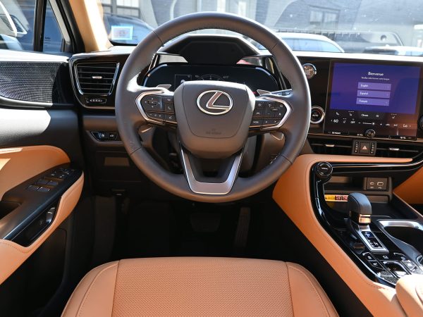 Images of 2025 Lexus NX350 SUV luxury interior, and digital dashboard