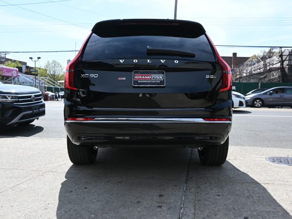 2025.5 Volvo XC90 Headlight Detail