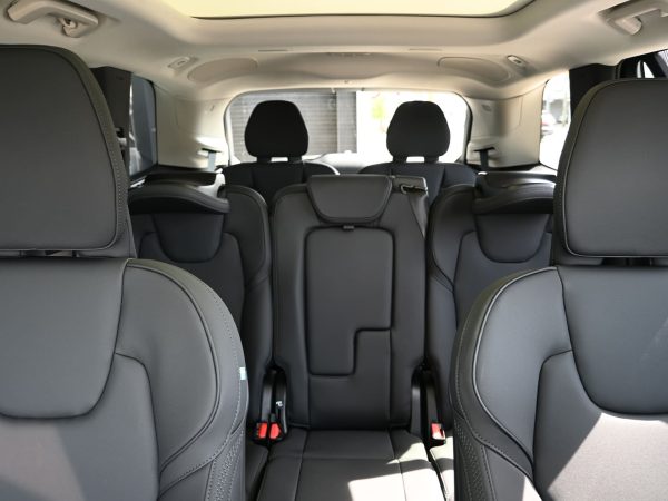 2025.5 Volvo XC90 panoramic moonroof view from inside